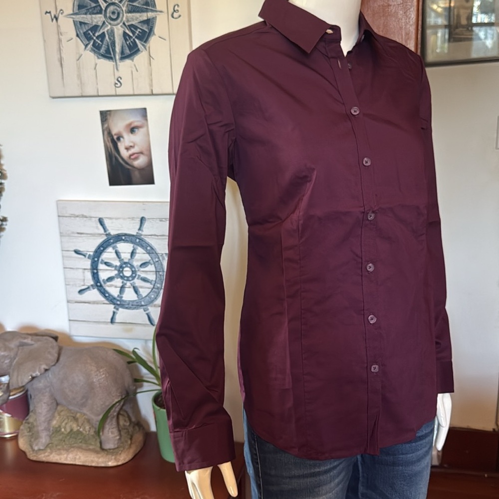 NWT northern reflections size small Purple Button-Up Shirt